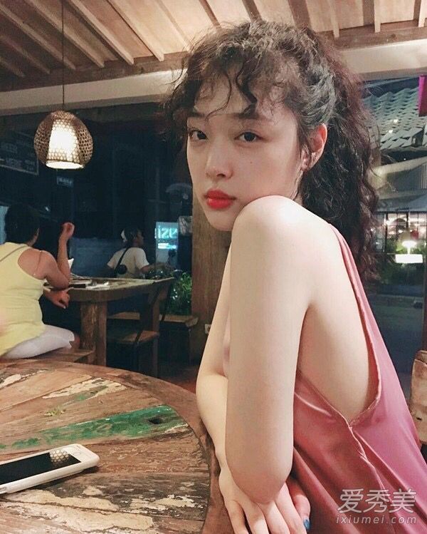 当你生来就有一副大骨架时，学习这些穿衣技巧并不是一个错误。最后，你再也不用背了！