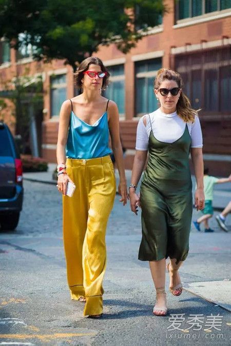 还是你只是穿着老式的黑白衣服?潮州人教你如何穿彩色宽腿裤