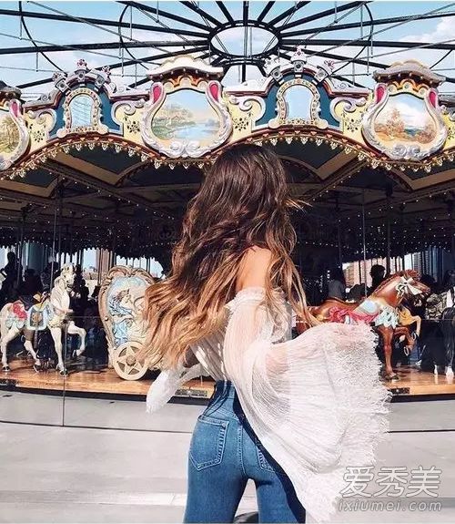 匹配属于夏天的浪漫和自由。