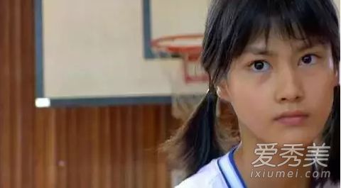 日本最纯洁的姐姐，18岁，有一种完全错误的绘画风格。