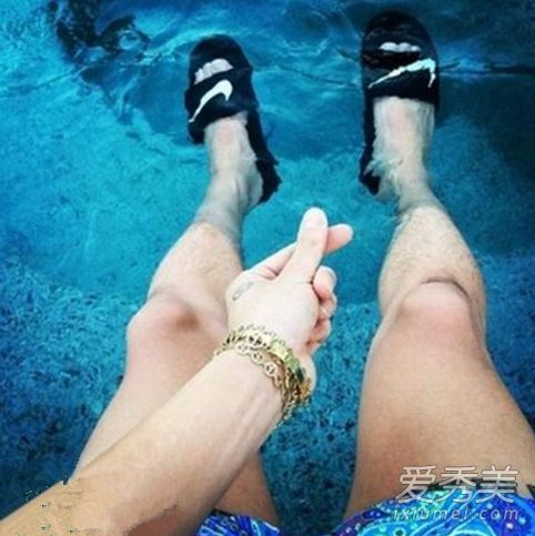 耐克权志龙运动拖鞋多少钱?