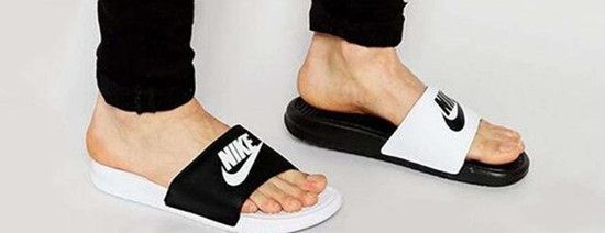 耐克鸳鸯拖鞋的价格是多少?