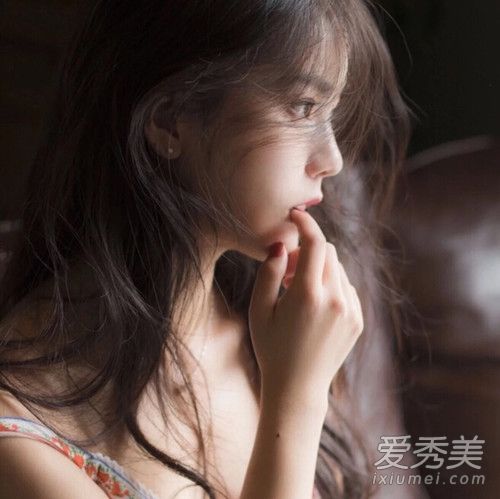 哪个更适合夏天，保湿喷雾还是爽肤水？