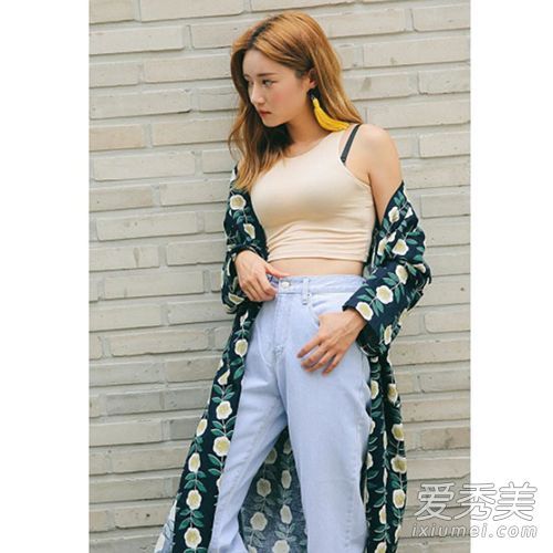 夏露很性感!应该穿什么样的外套和内衣?