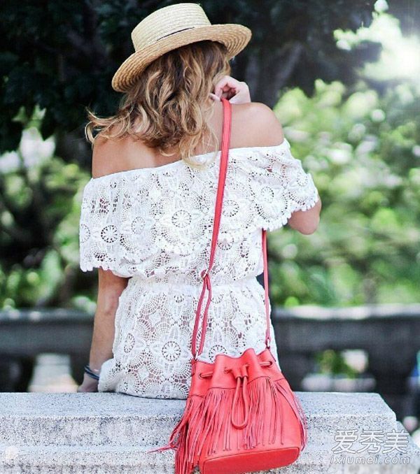 带画袋的夏季包成为装饰的法宝