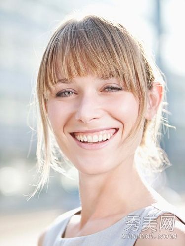 冬季办公室“丑女”美白嫩肤八大技巧