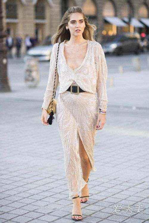 女孩在夏天穿什么凉鞋和凉鞋