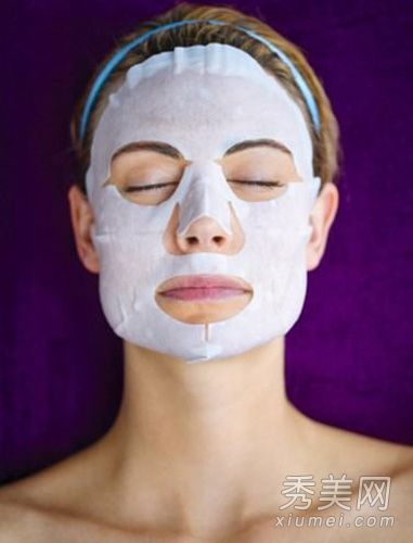 如何去除黑眼圈？牛奶+热毛巾6步完成