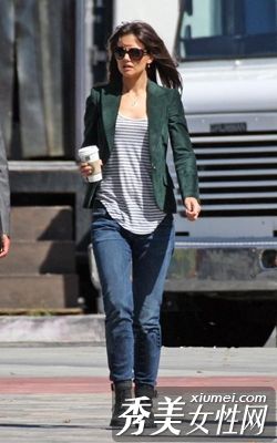 好莱坞女演员展示酷、帅和中性风格的组合和搭配