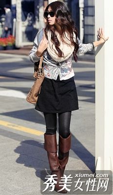 街头摄影师展示温暖和时尚