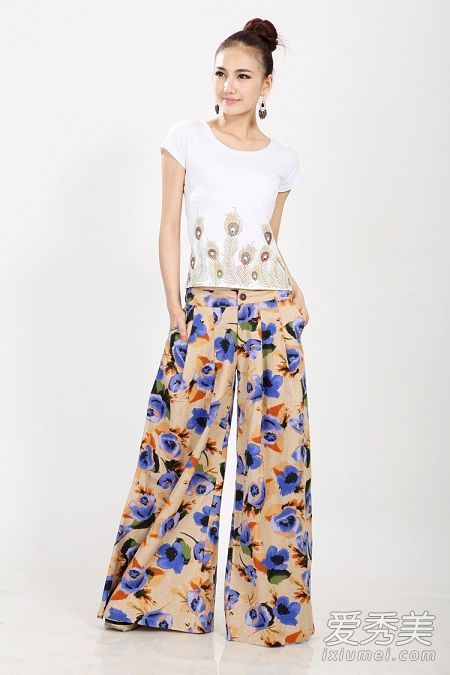 如何搭配印花打底裤和带图片的印花打底裤