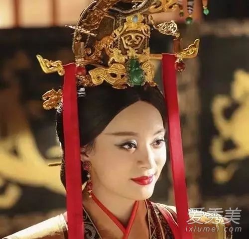 孤独空场&明飞传2016郑爽刘师师清新古妆巴冰