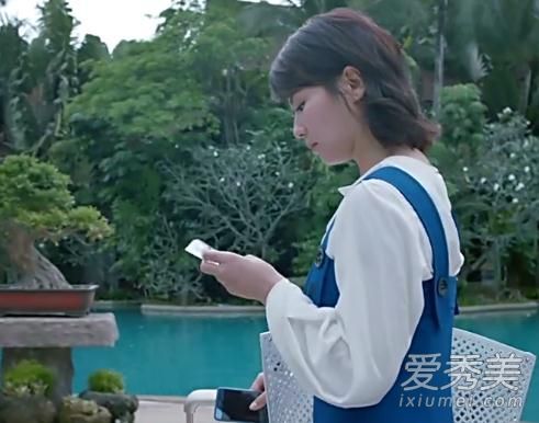 欢乐颂2安迪泰国背部雕刻空洞袋是什么品牌?