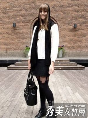 秋季搭配钥匙扣围巾展现魅力