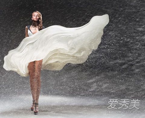 你穿哪种大腿粗的裙子？你穿哪种裙子配粗大腿好看？