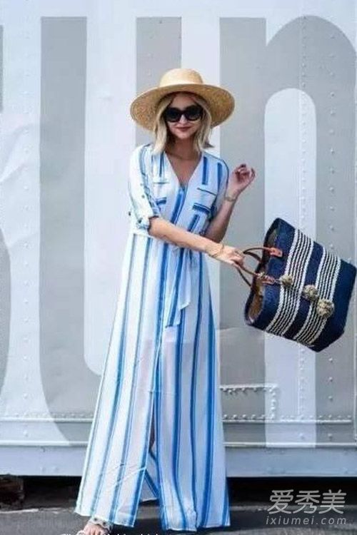 女孩们在夏天如何选择草包？它们非常合适。