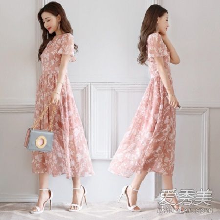 碎花连衣裙配什么鞋？带照片的碎花连衣裙