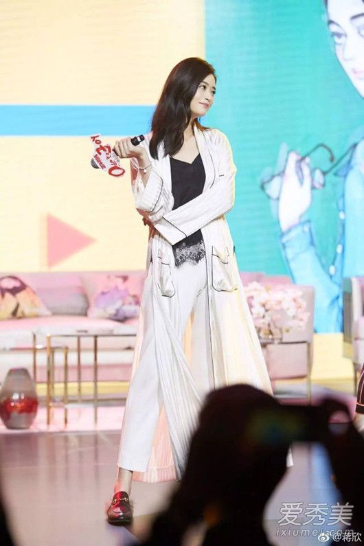 骨骼看起来都很胖。蒋欣告诉你不要！