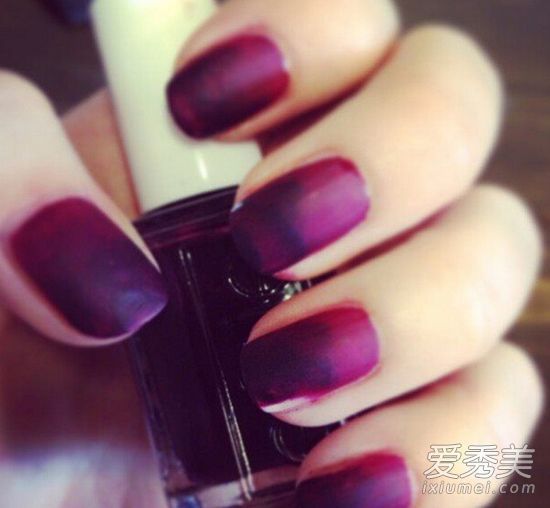 2016年美甲风格:10种简单美丽的渐进美甲