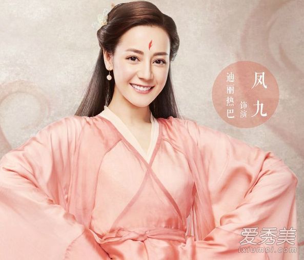 《十里桃花》迪丽热巴出道前后总是那么美丽