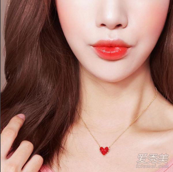 唇妆画创造丰满迷人的双唇