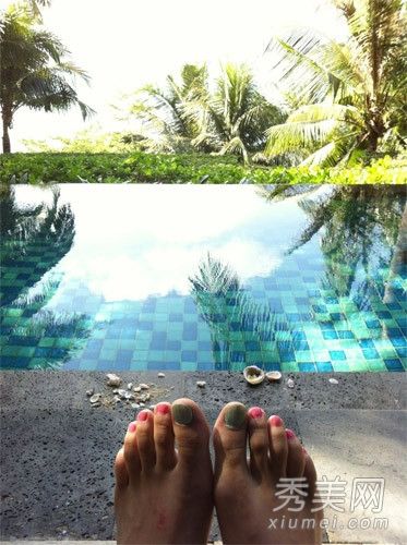 黄蕾脚趾彩色指甲油男星美甲画