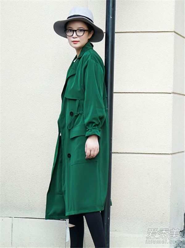 春天穿风衣让你领略春风的美丽。