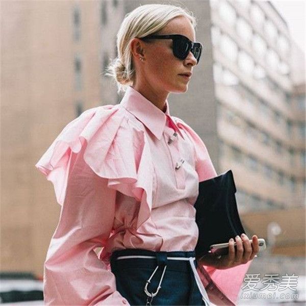 甜蜜元素拯救了街上的女人和男人，人们爱他们