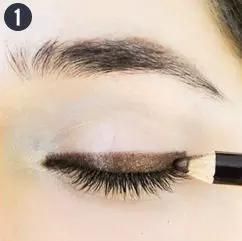 充满异国风情的烟妆教程(照片)