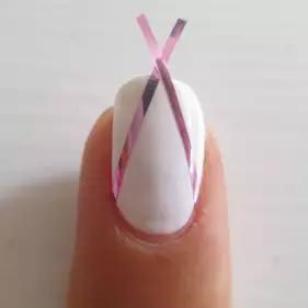 DIY美甲:4色拼接立体几何美甲(照片)