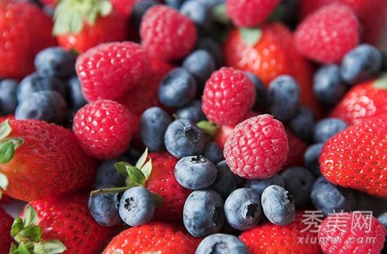 女性多吃5种食物以防止50岁前衰老