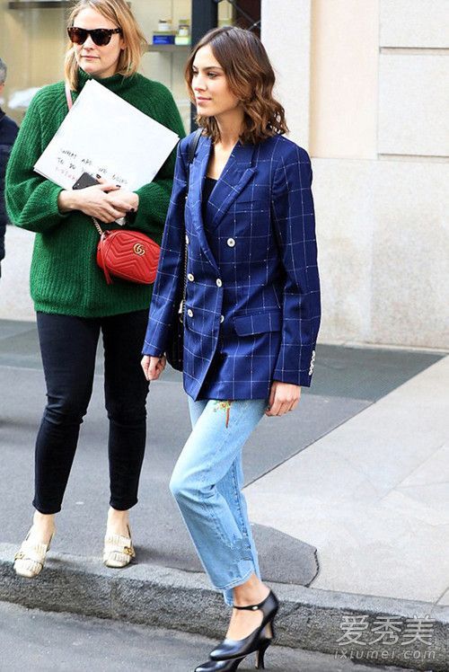 如何在春季衣柜里穿西装外套