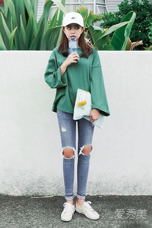 又冷又热，给他们三月最好的外套。