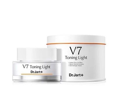 我如何使用v7普通霜？一种可以早晚使用的美白霜。