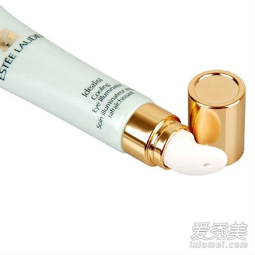 你在白天还是晚上使用眼霜？什么时候是使用眼霜的最佳时间