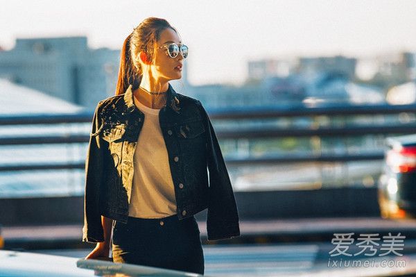 在机场绝对有必要避免穿这些时髦的服装