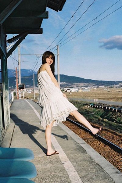 长夏可以穿裙子吗?漫长的夏天能穿冷裙子吗?