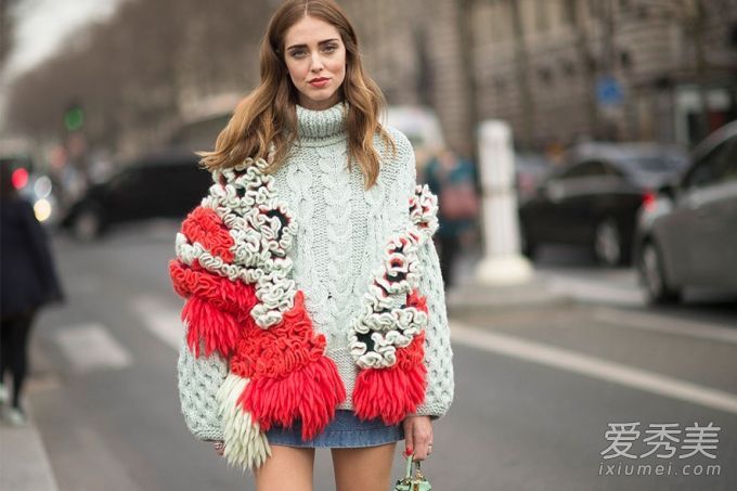 看这个数字。穿毛衣！利用不同款式的毛衣来显示苗条