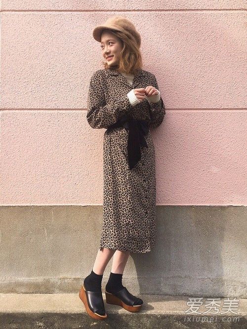 日本女孩是终极苗条武器！装饰腰封一秒钟KO老虎背熊腰