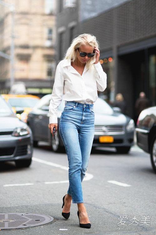 你在秋天穿什么样的鞋？高跟鞋非常女性化。