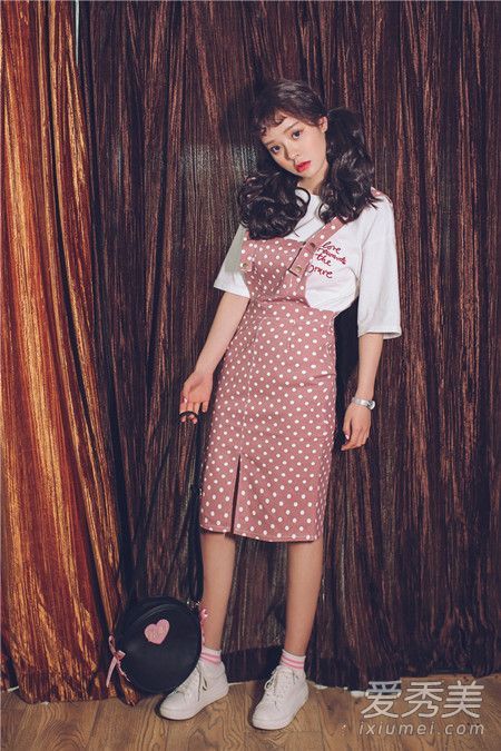 谁不是小公主？甜蜜的秘密是裙子末端的小小变化。