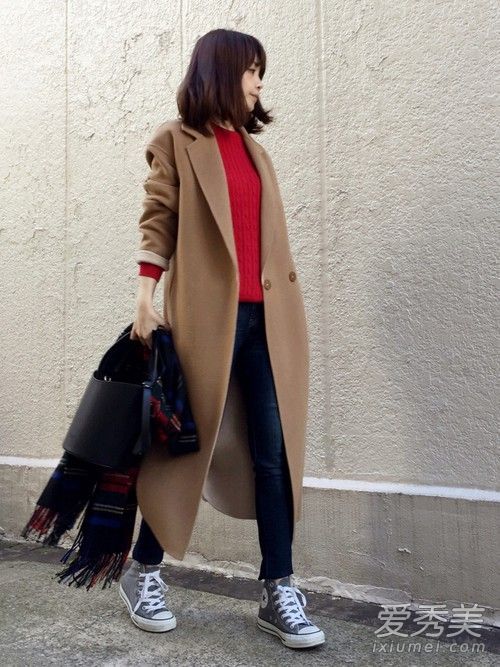 在新的一年里，当你见到你的长辈时，你是怎样穿衣服的？这种搭配美观、得体、时尚。