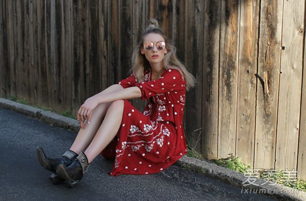 欧美女孩喜欢用五大穿着元素在瞬间变得时尚。