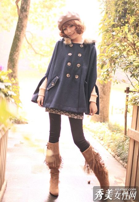 最畅销的皮草衣领外套既温暖又甜美。