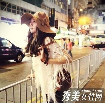 围巾让你当地的女孩成为超级女孩。