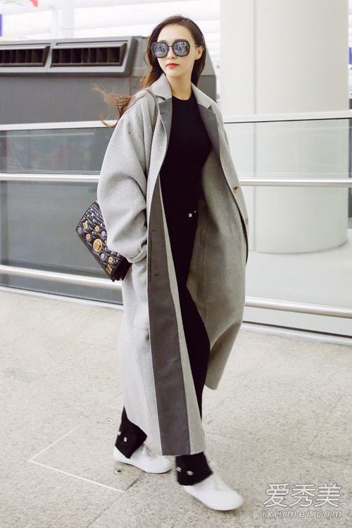 你穿什么鞋来配你的外套？