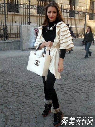 这件大外套混合了日本风格