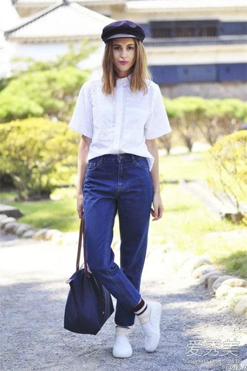 搭配衬衫和牛仔裤的帅气秋装