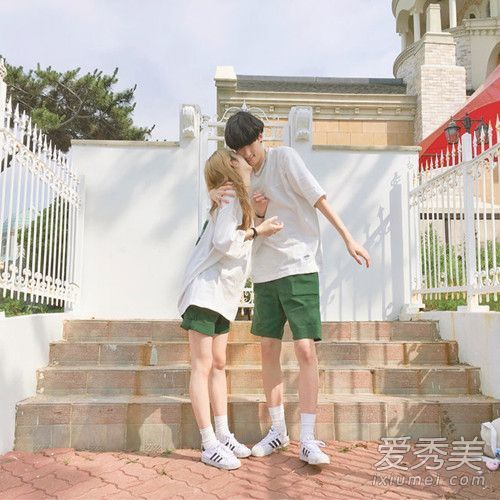 最耀眼的夫妇不会尽快学会在这里穿。