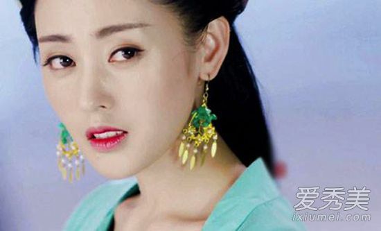 水晶回应整形手术的谣言为什么2009年的老照片不像他自己？